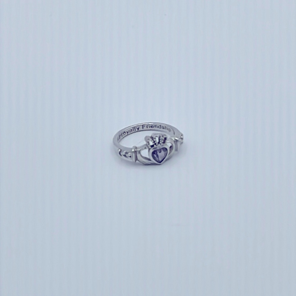 Sterling Silver & Amethyst Clauddagh Ring